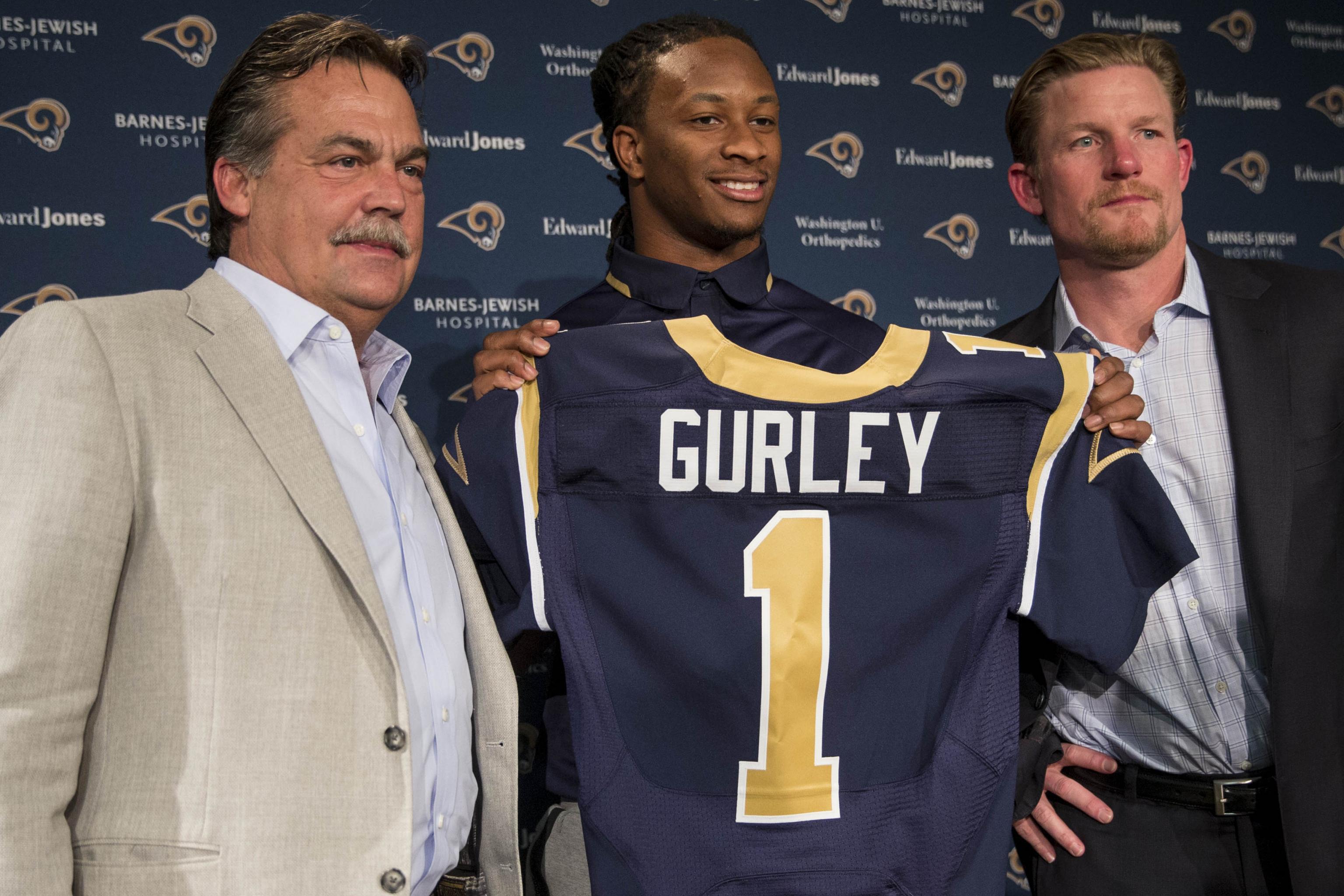 Bleacher Report na platformě X: „First look at Todd Gurley in a St. Louis Rams  jersey #NFLDraft  / X