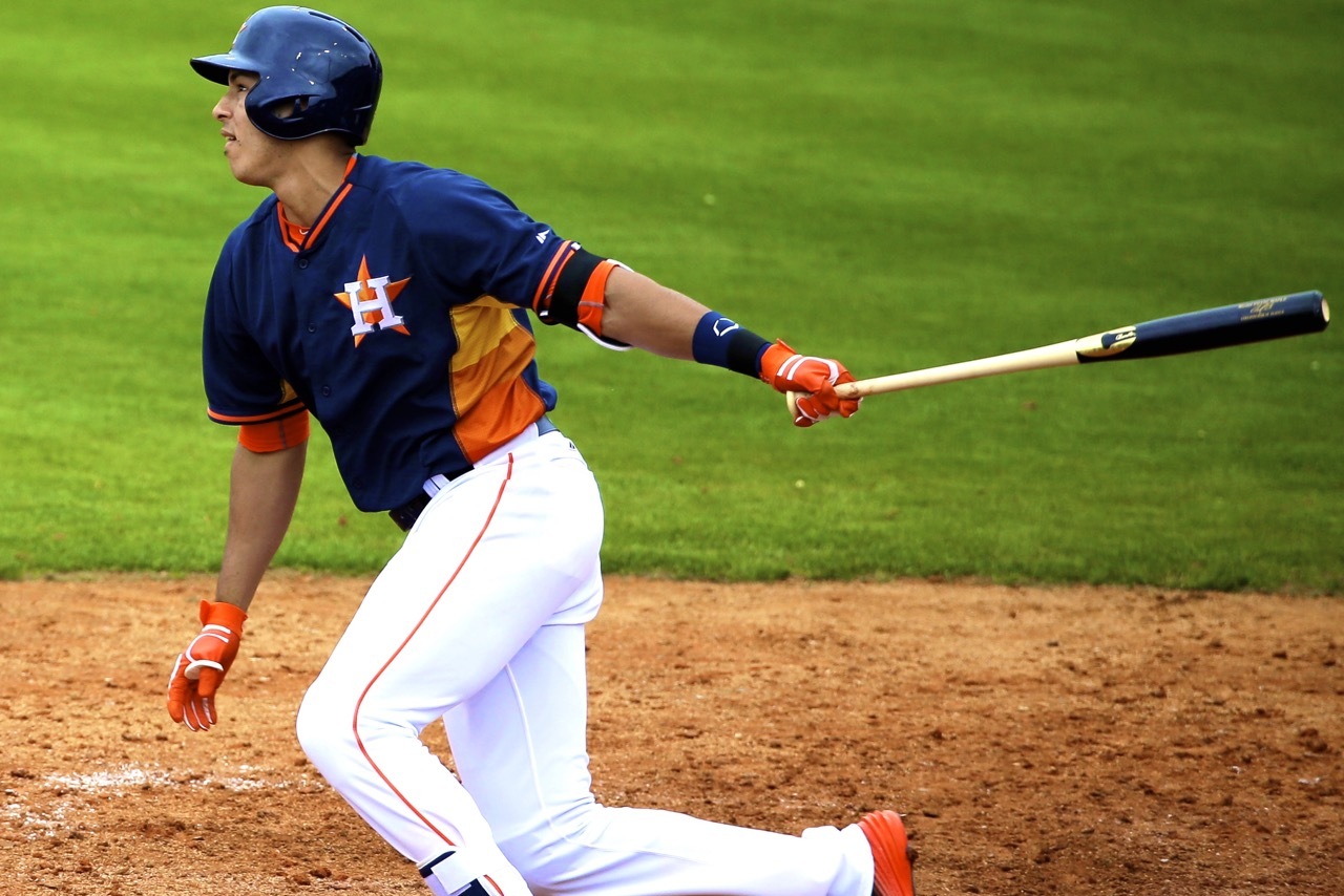 Carlos Correa surprises young super fan