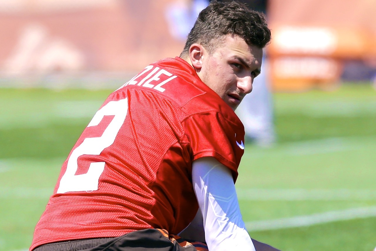 Johnny Manziel goes on GMA to admit he's not perfect and it makes me want  him back even more…. in the NFL.