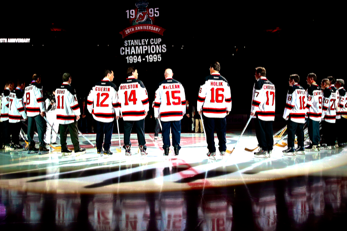 Members of the 1994-95 New Jersey Devils team pose for a group