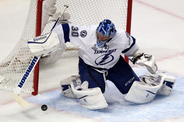CHICAGO, IL - JUNE 08: Ben Bishop #30 of the Tampa Bay Lightning makes a save against the Chicago Blackhawks during Game Three of the 2015 NHL Stanley Cup Final at the United Center on June 8, 2015 in Chicago, Illinois.  (Photo by Jonathan Daniel/Getty Images)