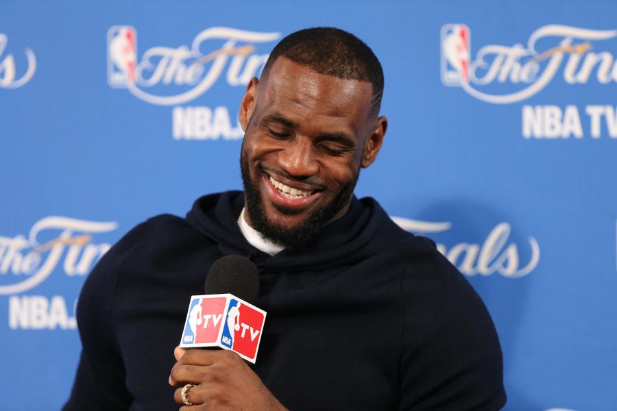 LeBron James' Barber Discusses His Hair, Says It's His 'Hardest Haircut', News, Scores, Highlights, Stats, and Rumors