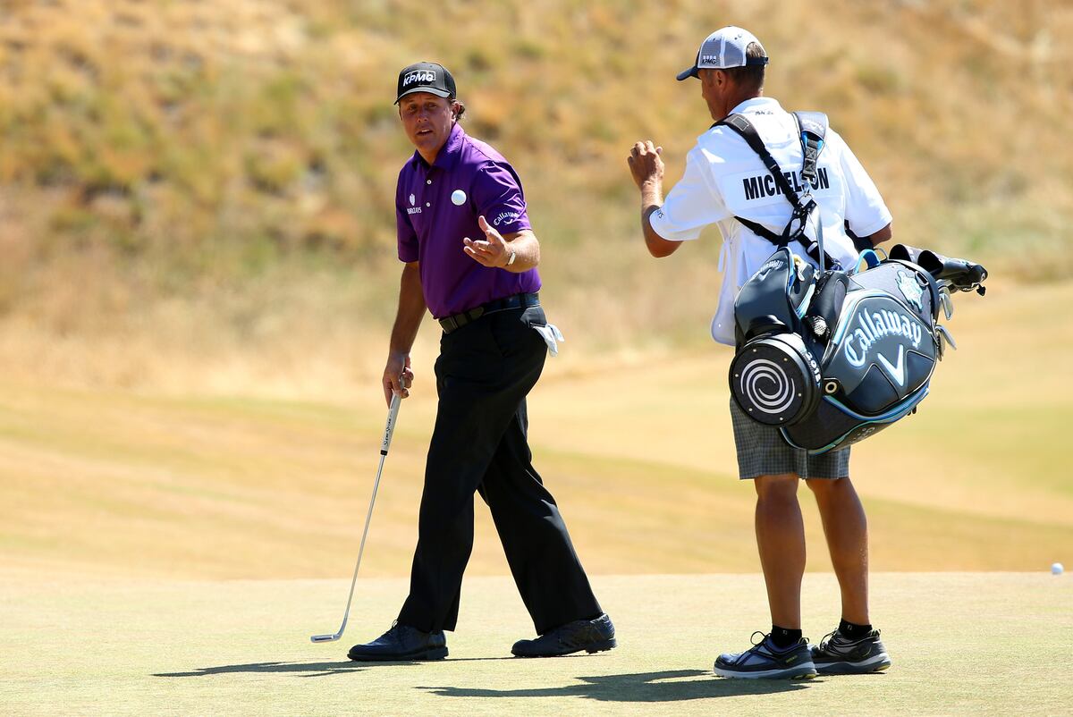 Phil Mickelson at US Open 2015: Saturday Leaderboard Score and Twitter