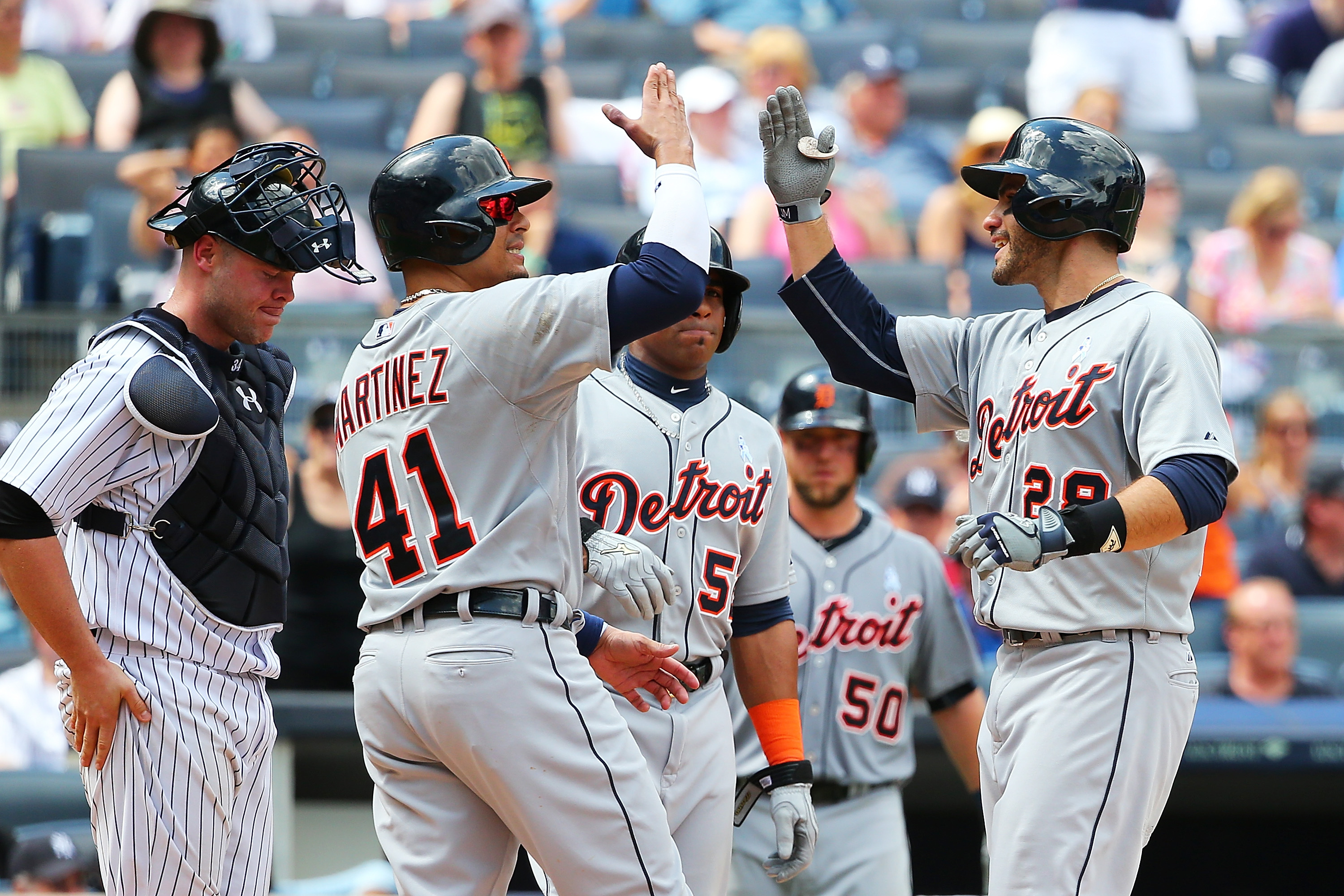 3 HR for J.D. Martinez in Tigers' win