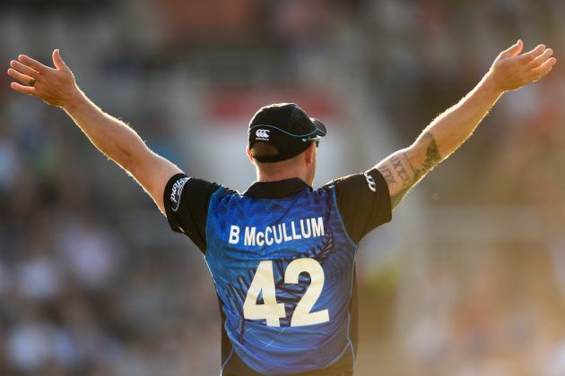 MANCHESTER, ENGLAND - JUNE 23: New Zealand captain Brendon McCullum sets his field during the NatWest International Twenty20 match between England and New Zealand  at Old Trafford on June 23, 2015 in Manchester, England.  (Photo by Stu Forster/Getty Images)