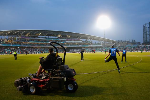 LONDON, ENGLAND - JUNE 12:  The pitch is dried as players return during the 2nd ODI Royal London One-Day Series 2015 at The Kia Oval on June 12, 2015 in London, England.  (Photo by Julian Finney/Getty Images)