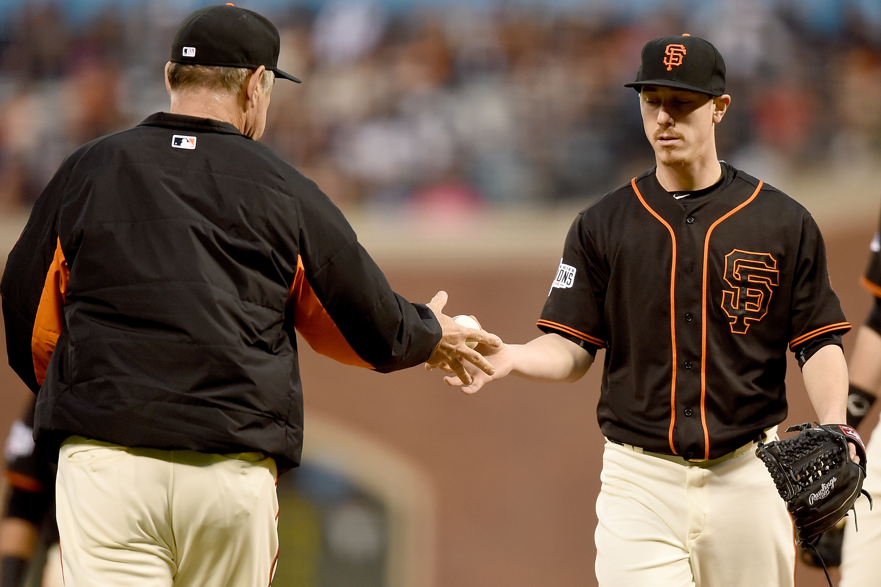 Lincecum injury gives fans a scare