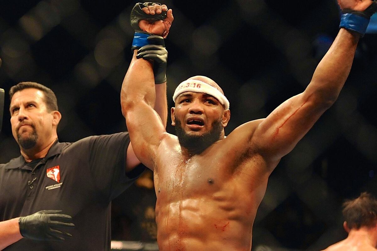 Ufc Fight Night 70 Live Results Play By Play And Fight Card Highlights Bleacher Report Latest News Videos And Highlights