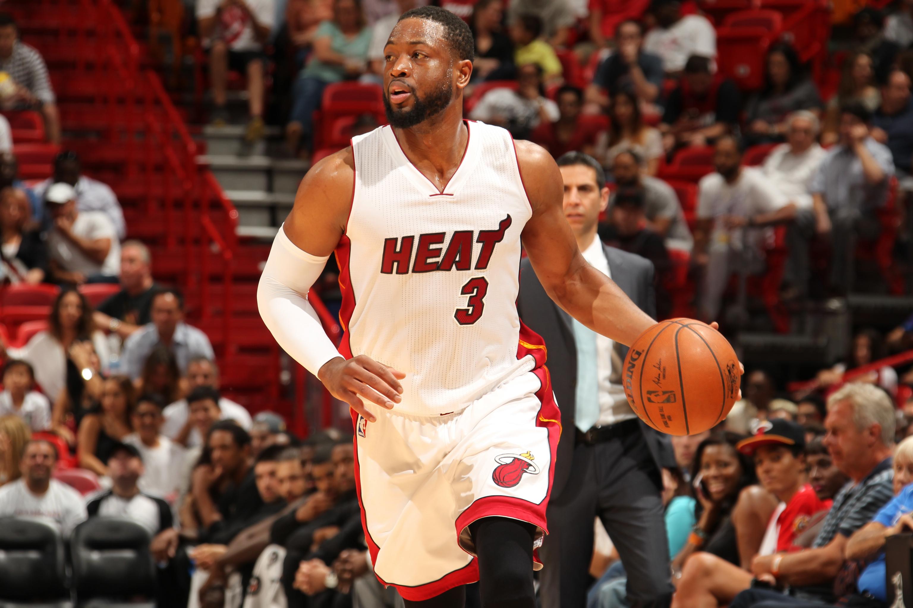 Dwyane Wade Details LeBron James' Recruitment To Miami Heat & Sharing Their  Contract Information 