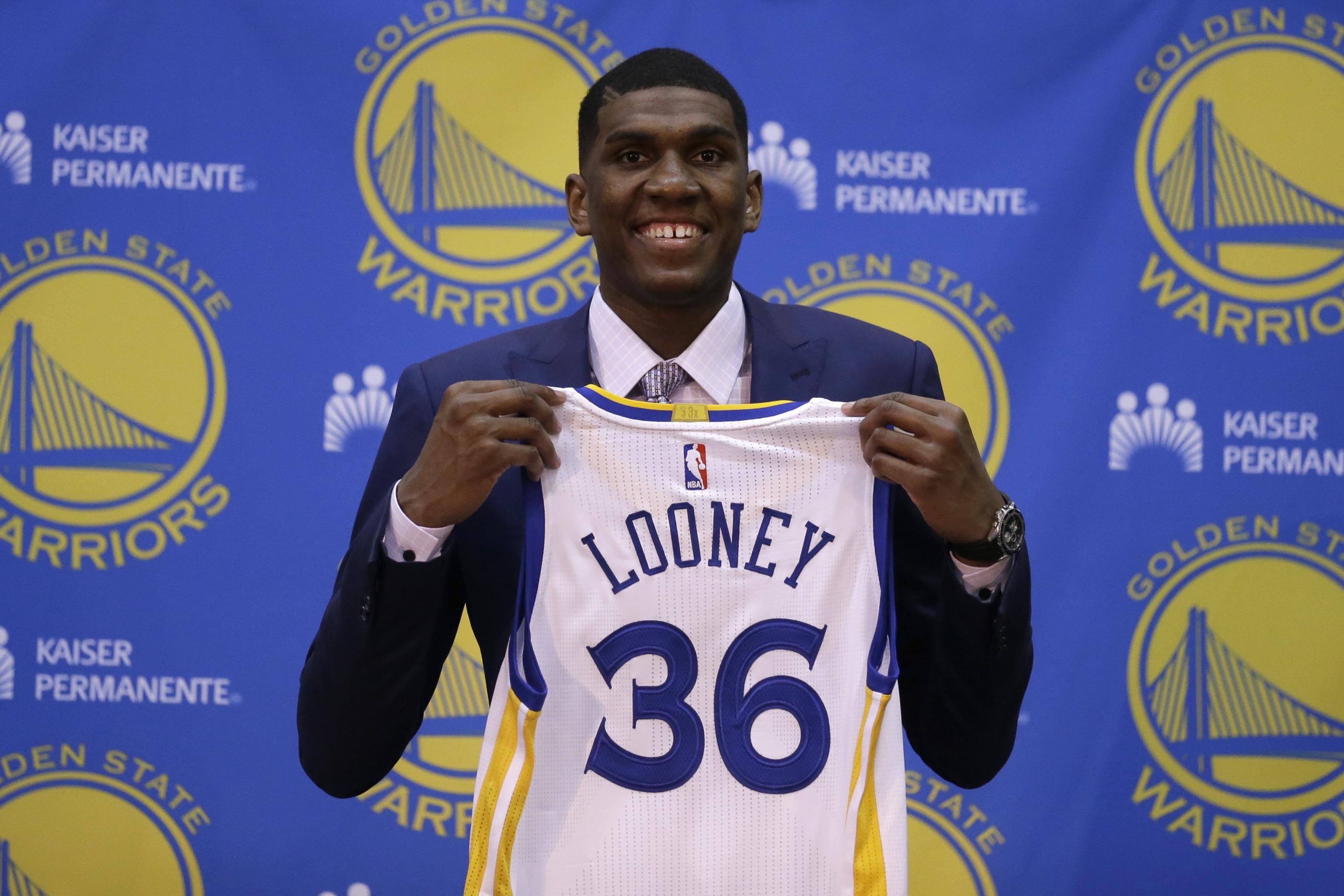 Kevon Looney becomes model of durability for Warriors