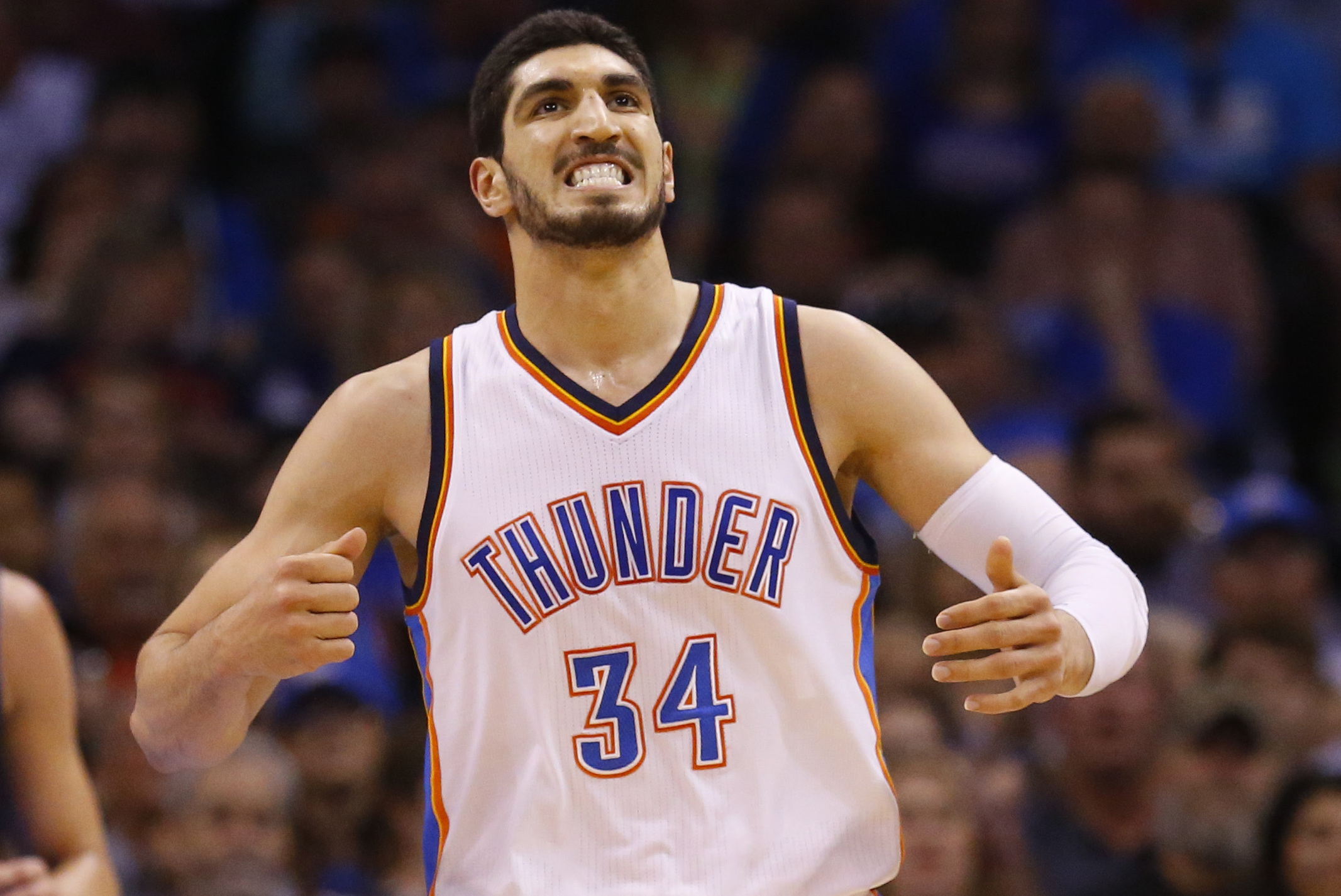 Portland Trail Blazers' Enes Kanter doesn't allow bloody cut above