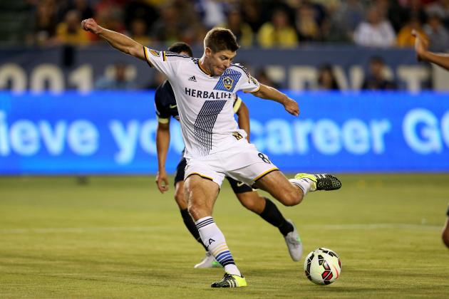 LOS ANGELES, CA - JULY 11:   Steven Gerrard #8 of the Los Angeles Galaxy takes a shot on goal against Club America in the International Champions Cup 2015 at StubHub Center on July 11, 2015 in Los Angeles, California.  (Photo by Stephen Dunn/Getty Images)