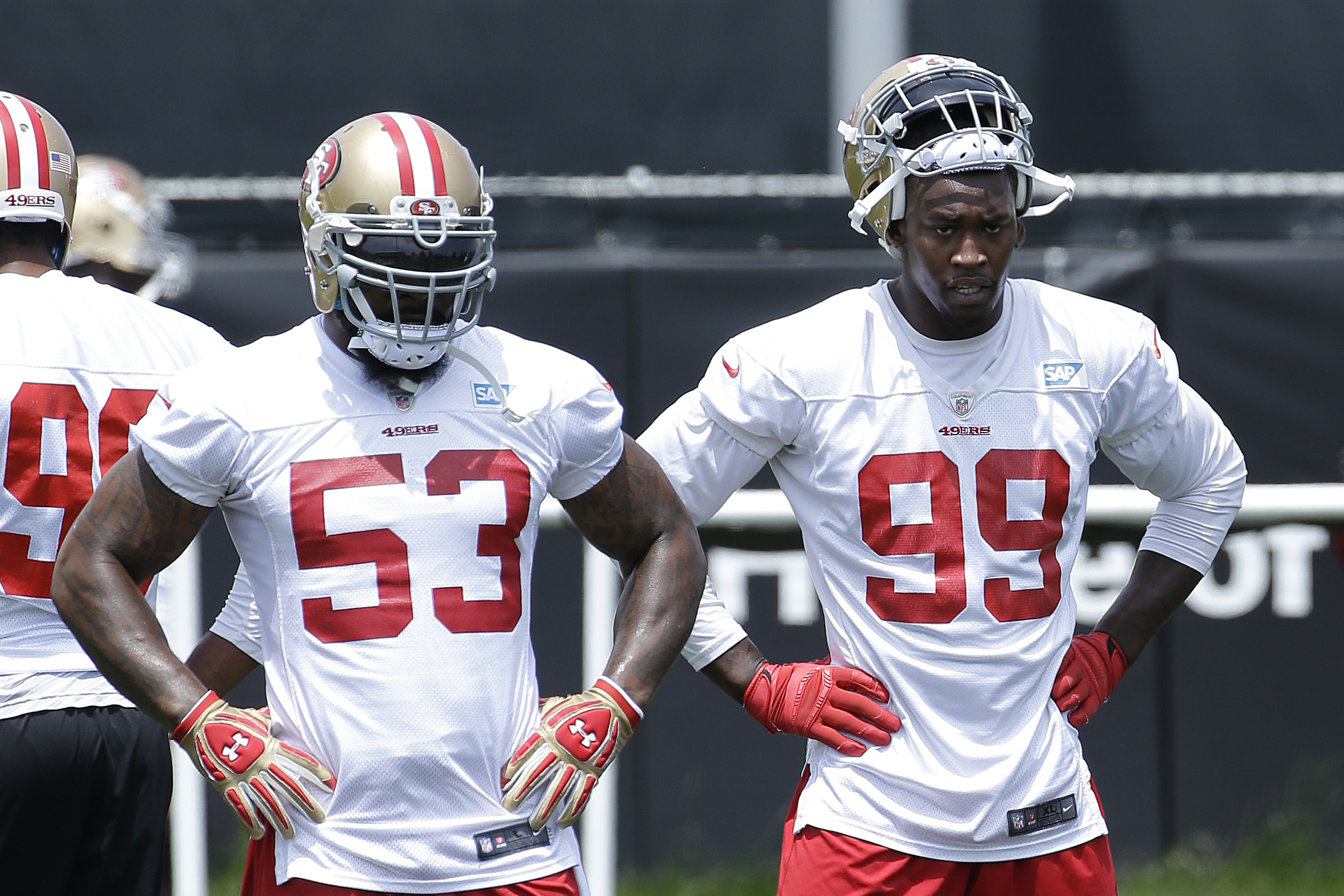 49ers LB Navorro Bowman suffers gruesome knee injury