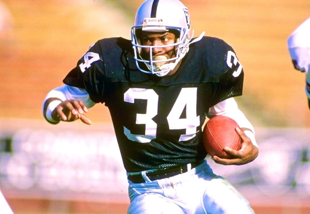 NFL Urban Legends: Bo Jackson and the Too-Fast-to-Be-True 40-Yard