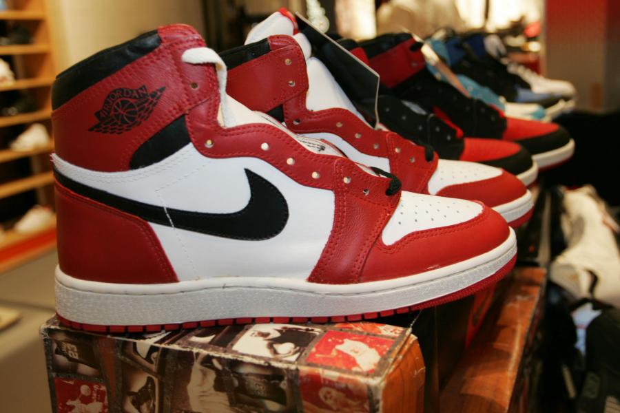 Nike Air Jordan 'Chicago' Date, Pics and Retail Price | News, Highlights, Stats, and Rumors | Report