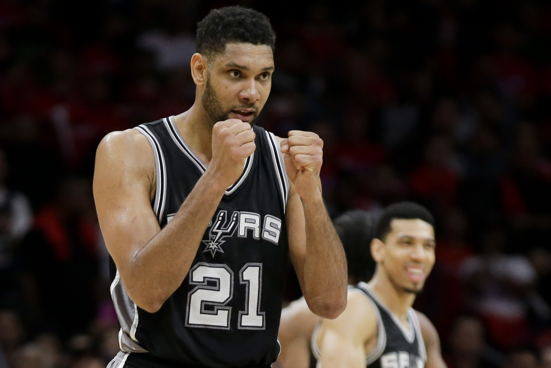 Tim Duncan not with Spurs in Orlando; focusing on Aldridge