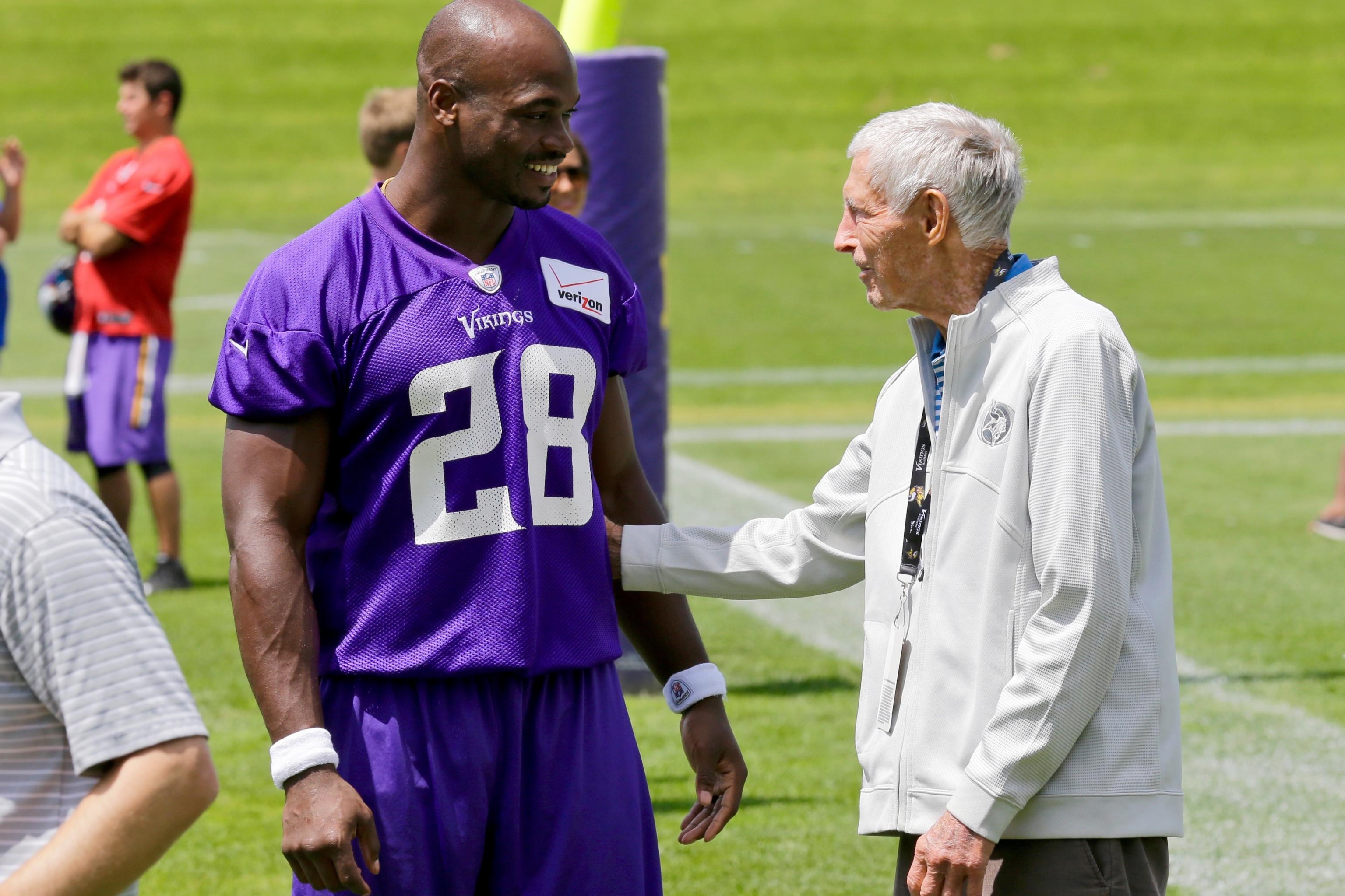 Vikings Reverse Adrian Peterson Decision and Ban Him From Playing