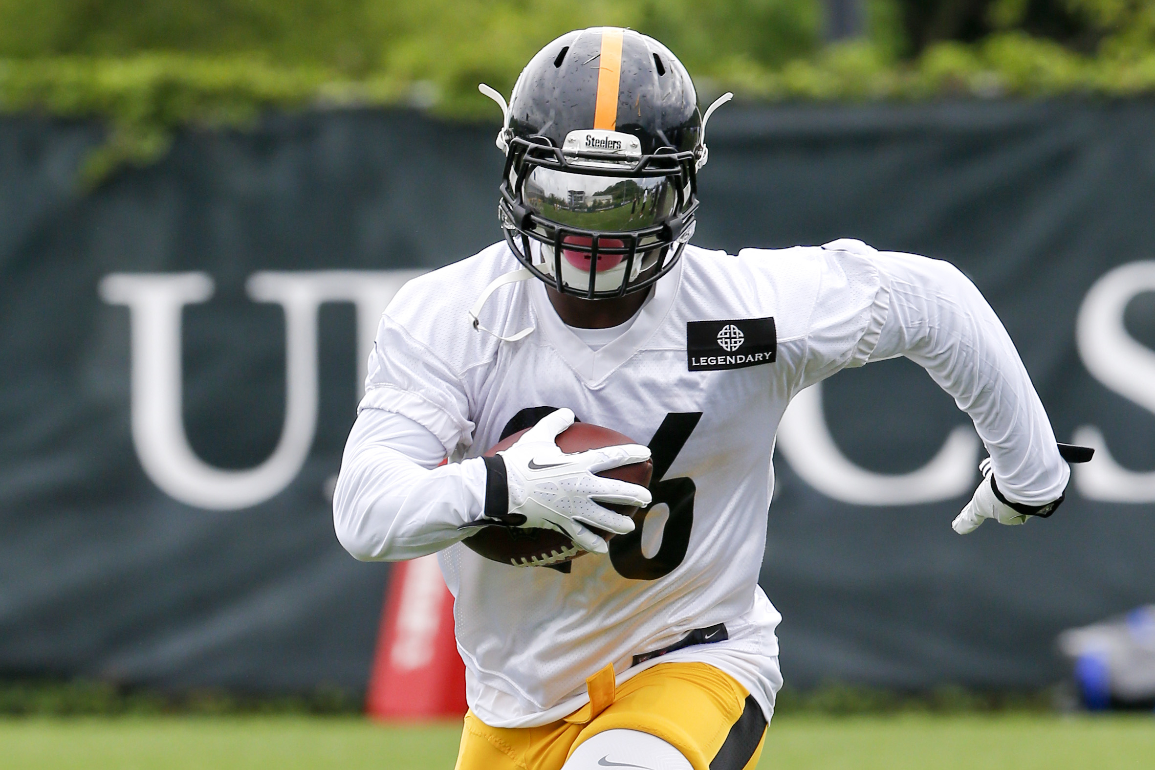 In brief: Steelers RB Le'Veon Bell has suspension reduced to 2 games