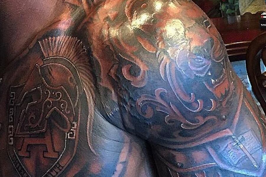 Adrian Peterson Shows Off Impressive New Upper Body Tattoo Bleacher Report Latest News Videos And Highlights