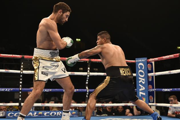 LONDON, ENGLAND - JULY 24:  Frank Buglioni (L) boxes Fernando Castaneda and goes onto claim the vacant WBA Inter-Continental Super Middleweight title at Wembley Arena on July 24, 2015 in London, England.  (Photo by Leigh Dawney/Getty Images)