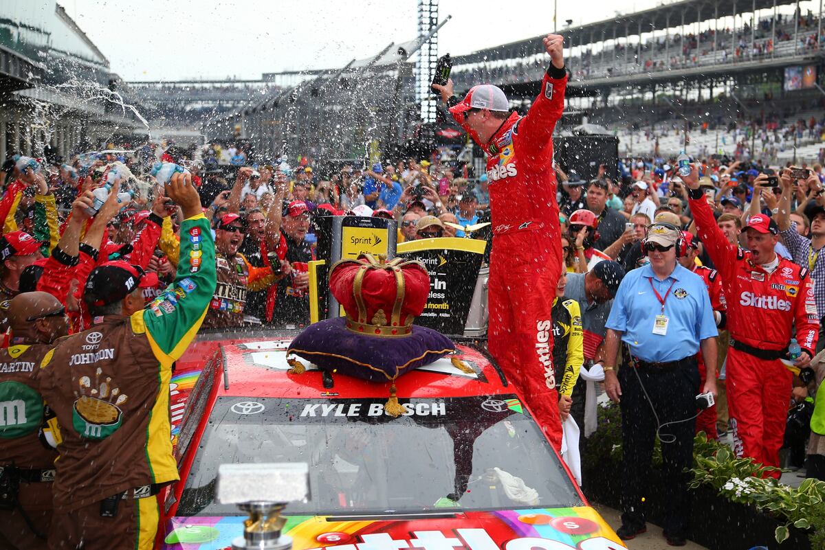 Epic Race Elliott Grabs Nascar Points Lead At Indianapolis - 0iyrxrc