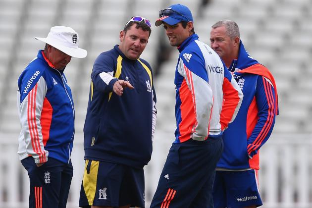 BIRMINGHAM, ENGLAND - JULY 27: Head groundsman Gary Barwell (2L) alongside head coach Trevor Bayliss (L), England captain Alastair Cook (2R),and assistant coach Paul Farbrace (R) during a nets session ahead of the 3rd Investec Ashes Test match between England and Australia at Edgbaston on July 27, 2015 in Birmingham, United Kingdom. (Photo by Michael Steele/Getty Images)
