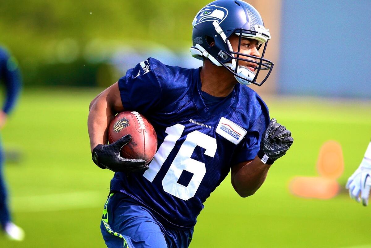 Highlighting the Best Rookie vs. Vet Battles in NFL Training Camps