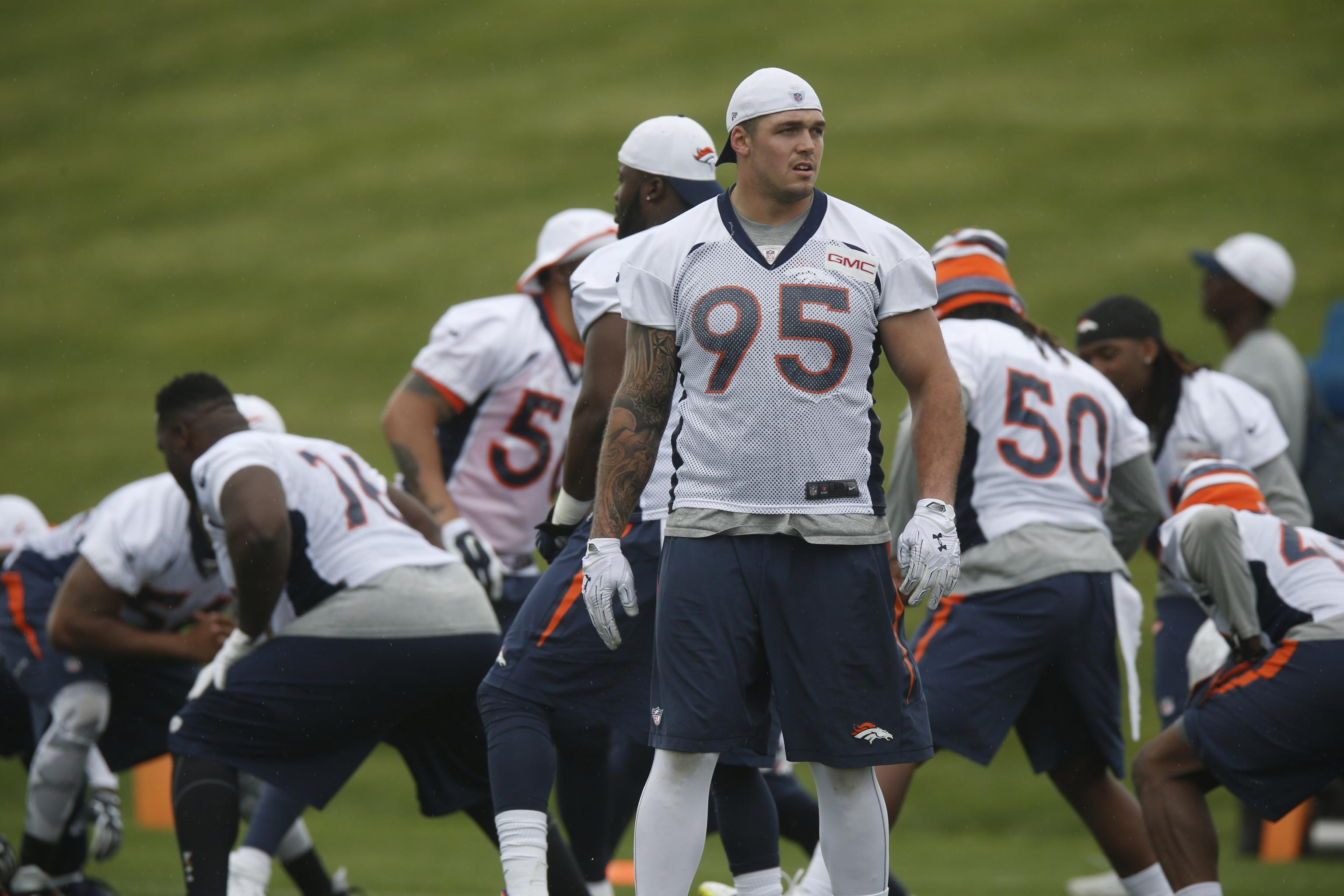 Denver Broncos place DE Derek Wolfe on IR 