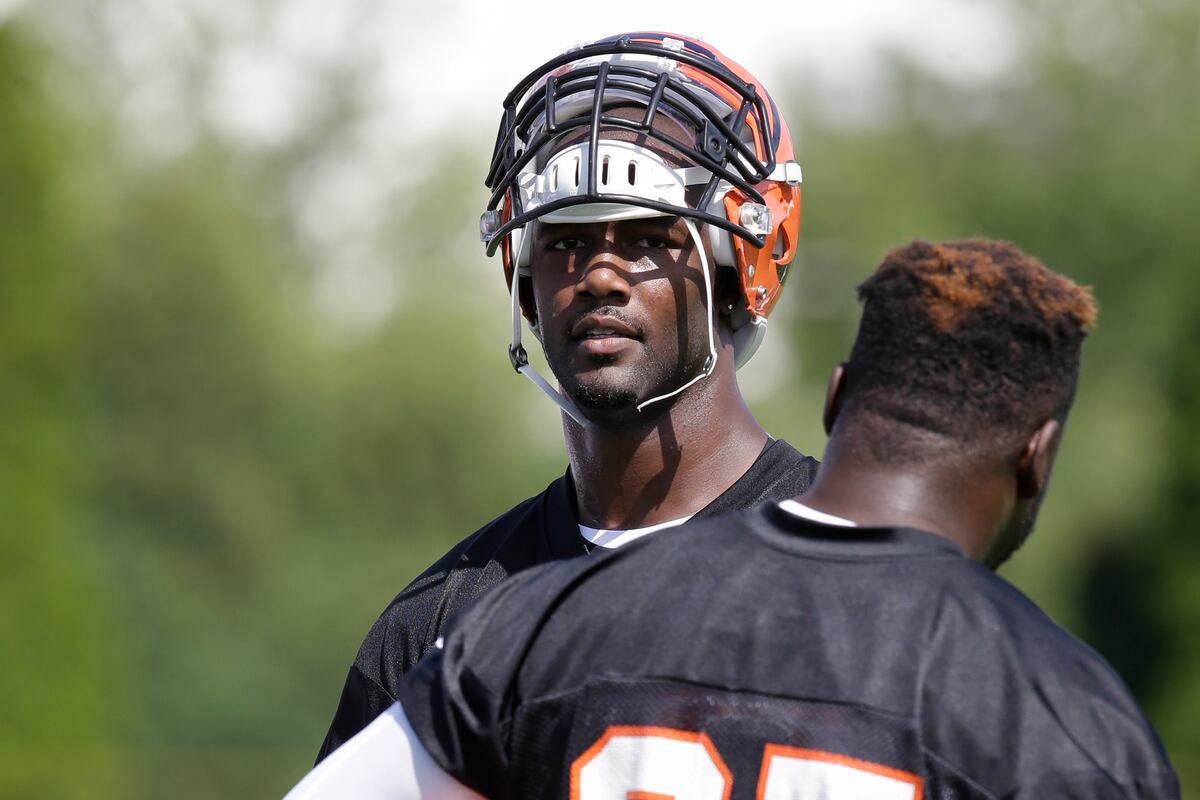 Michael Johnson Injury Updates on Bengals DE's Knee and