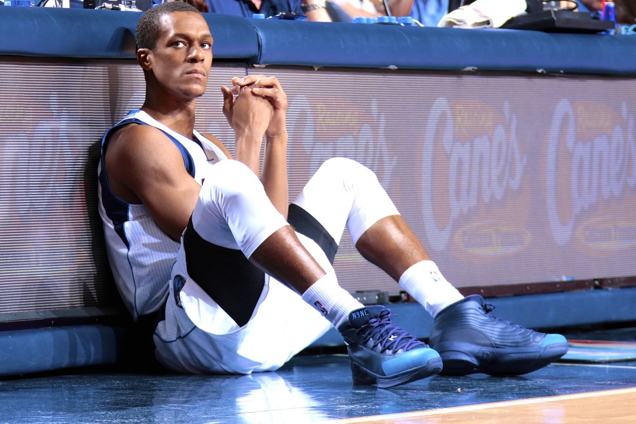 Rondo jerseys somehow already available in Dallas : r/nba