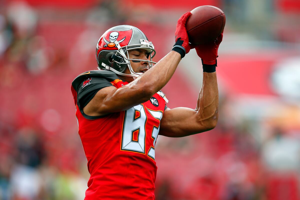 Vincent Jackson Injury: Updates on Buccaneers Star's Knee ...