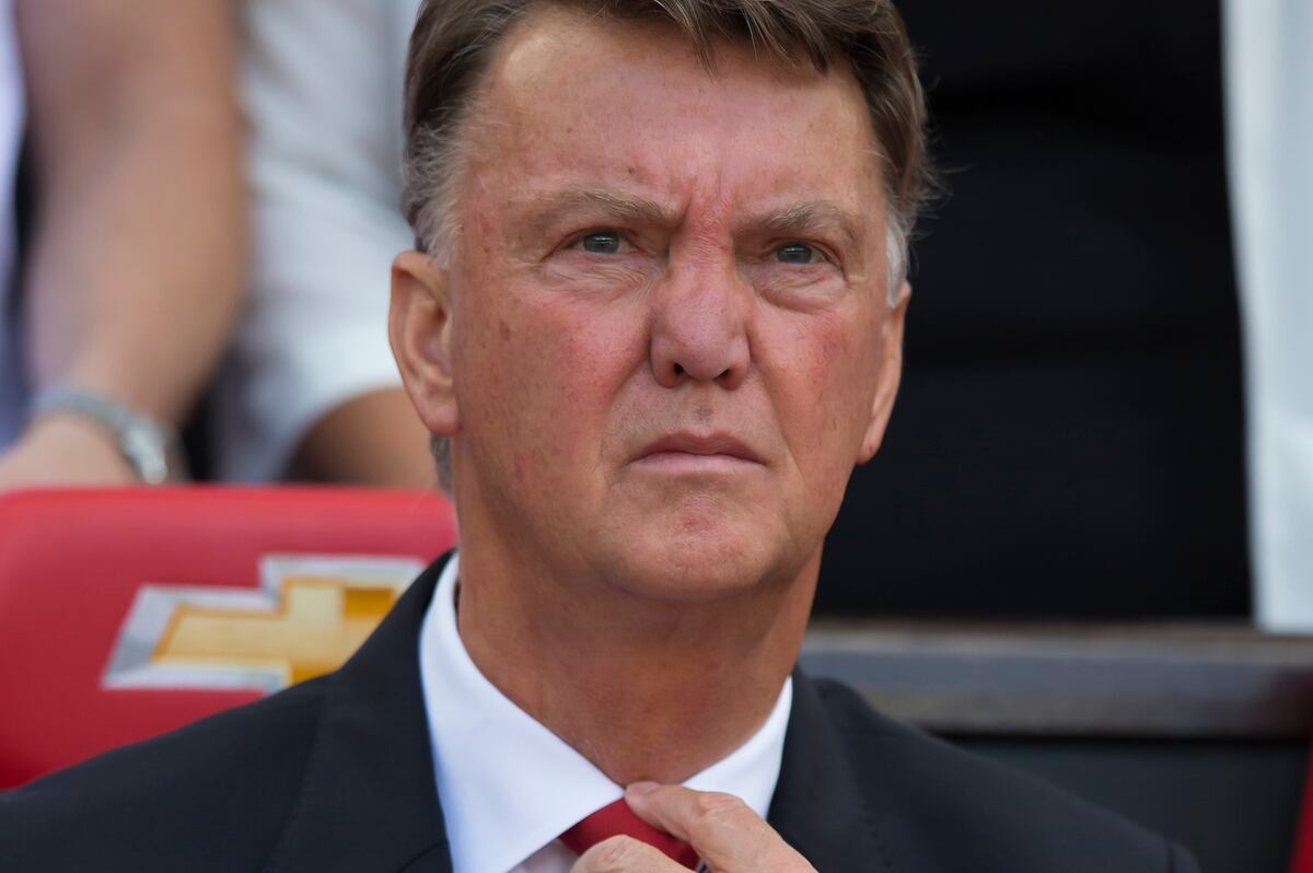 Louis van Gaal Sings 'When I'm 64' on Birthday After Manchester United