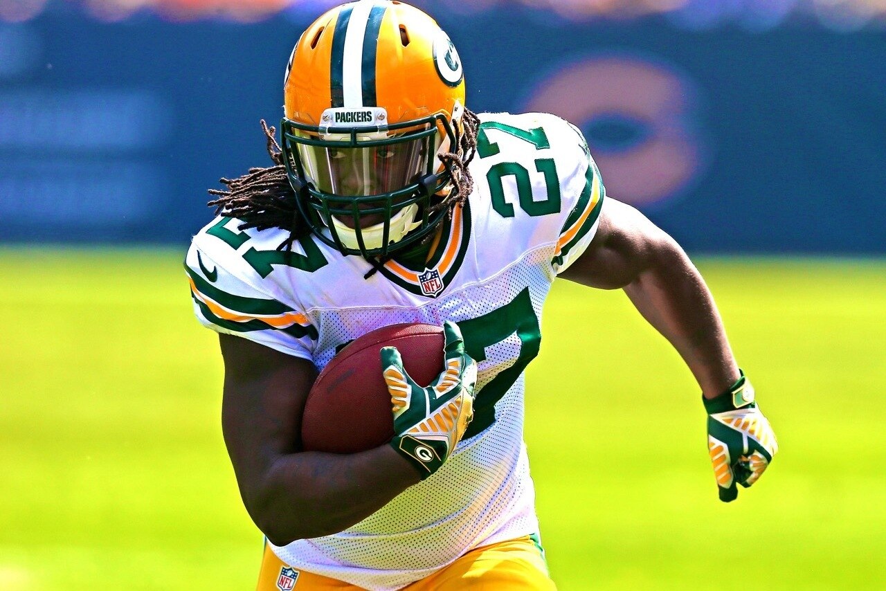 Ranking Top 10 Fantasy Running Backs in 