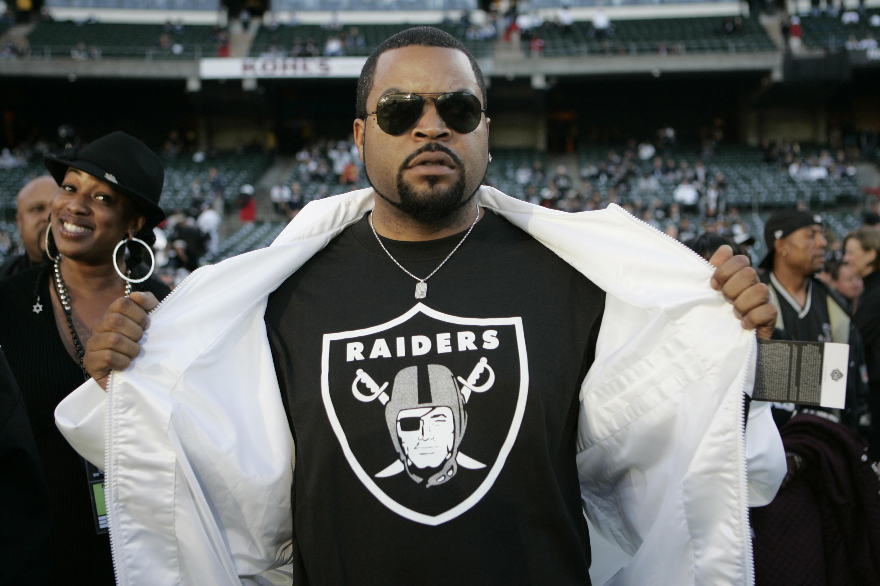 Ice Cube Gives Oakland Raiders Sneak Peek of 'Straight Outta Compton', News, Scores, Highlights, Stats, and Rumors