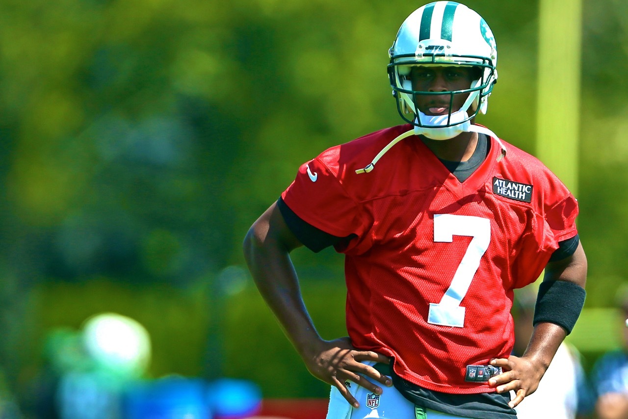 Geno Smith of New York Jets out 6 to 10 weeks with broken jaw - ESPN