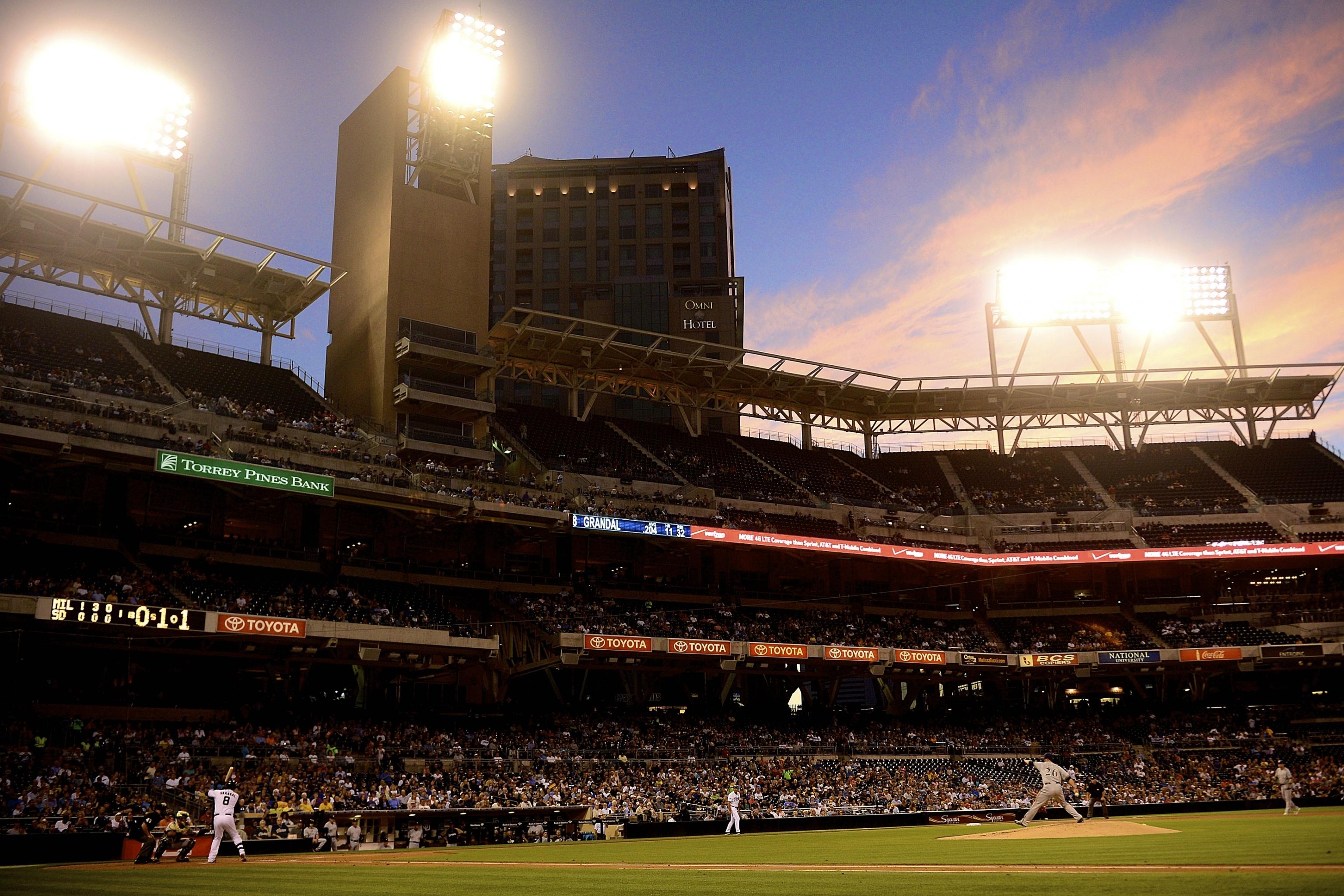 DaCave - Wear what the players wear! Milwaukee Brewers