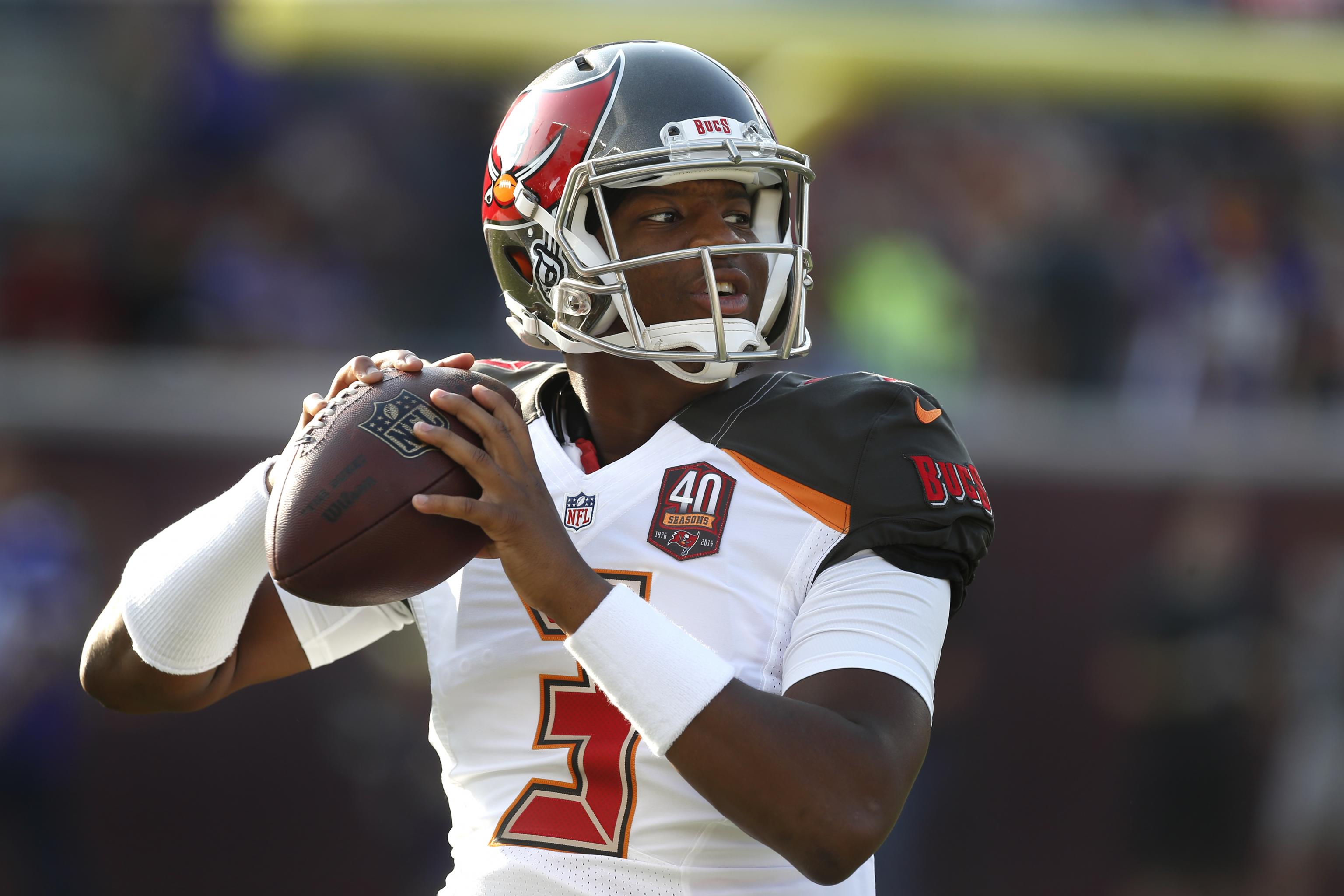 Jameis Winston throws 4 TDs as the Tampa Bay Buccaneers rally past