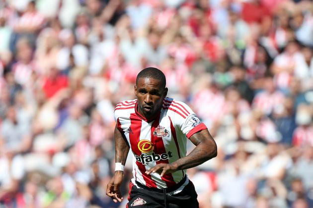 Sunderland's Jermain Defoe during their English Premier League soccer match between Sunderland and Norwich City at the Stadium of Light, Sunderland, England, Saturday, Aug. 15, 2015. (AP Photo/Scott Heppell)