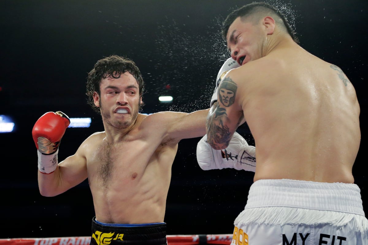 Julio Cesar Chavez Jr. Injury: Updates on Boxer's Hand and ...