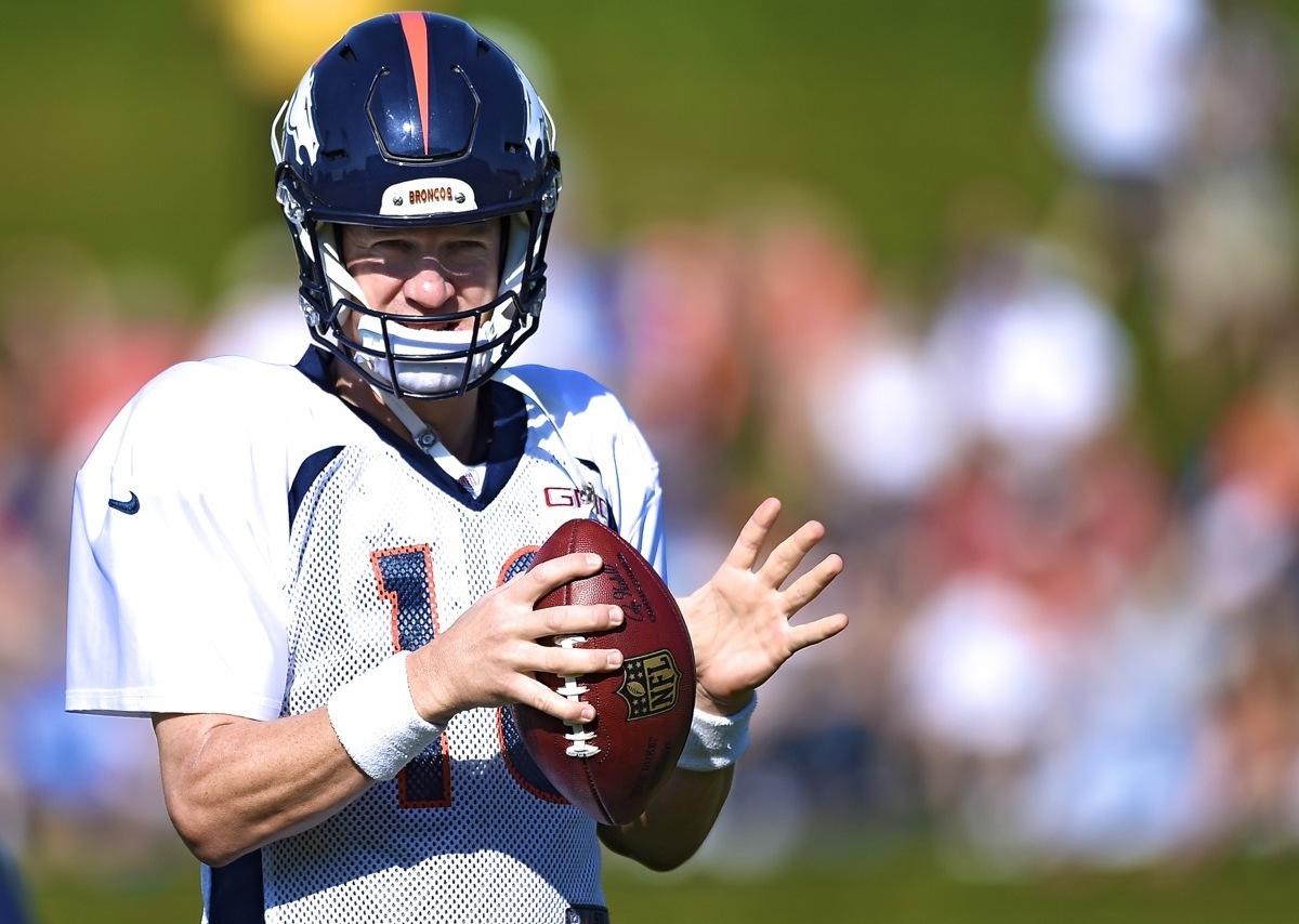 Peyton Manning Comments on 2011 Neck Surgery, Doesn't Have Feeling in Fingertips