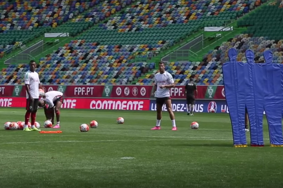 Cristiano Ronaldo And Luis Nani Showcase Free Kick Skills In Portugal Training Bleacher Report Latest News Videos And Highlights