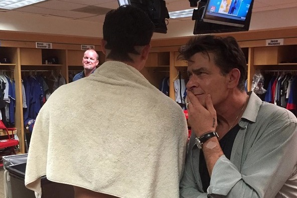 Derek Holland gets Wild Thing haircut, Charile Sheen approves