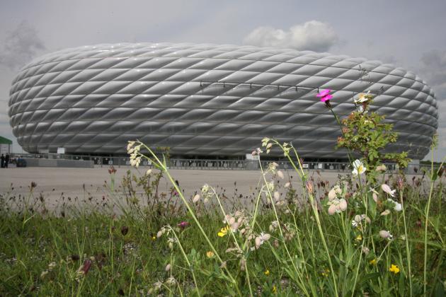 Munich, GERMANY:  Exterior view shows Munich's Allianz-Arena stadium, 08 June 2006, one day ahead of the opening match of the 2006 World Cup, opposing Germany to Costa Rica in a Group A match in Munich.  AFP PHOTO / VALERY HACHE  (Photo credit should read VALERY HACHE/AFP/Getty Images)