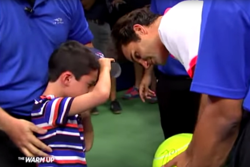 Roger Federer Helps Young Fan from Crush at US Open, Is the Best Guy