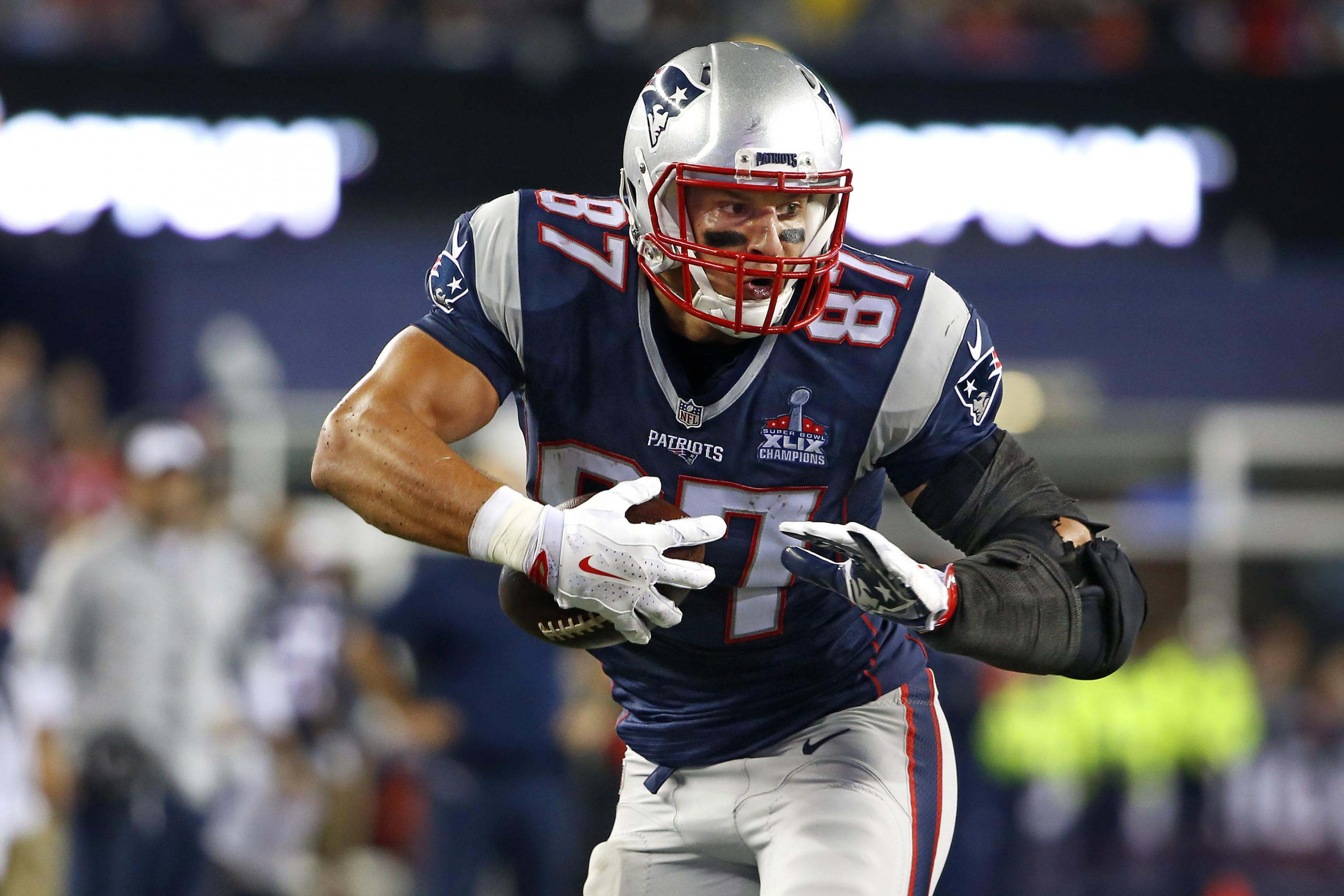 NFL best bets, locks, picks against spread for Patriots vs. Bills