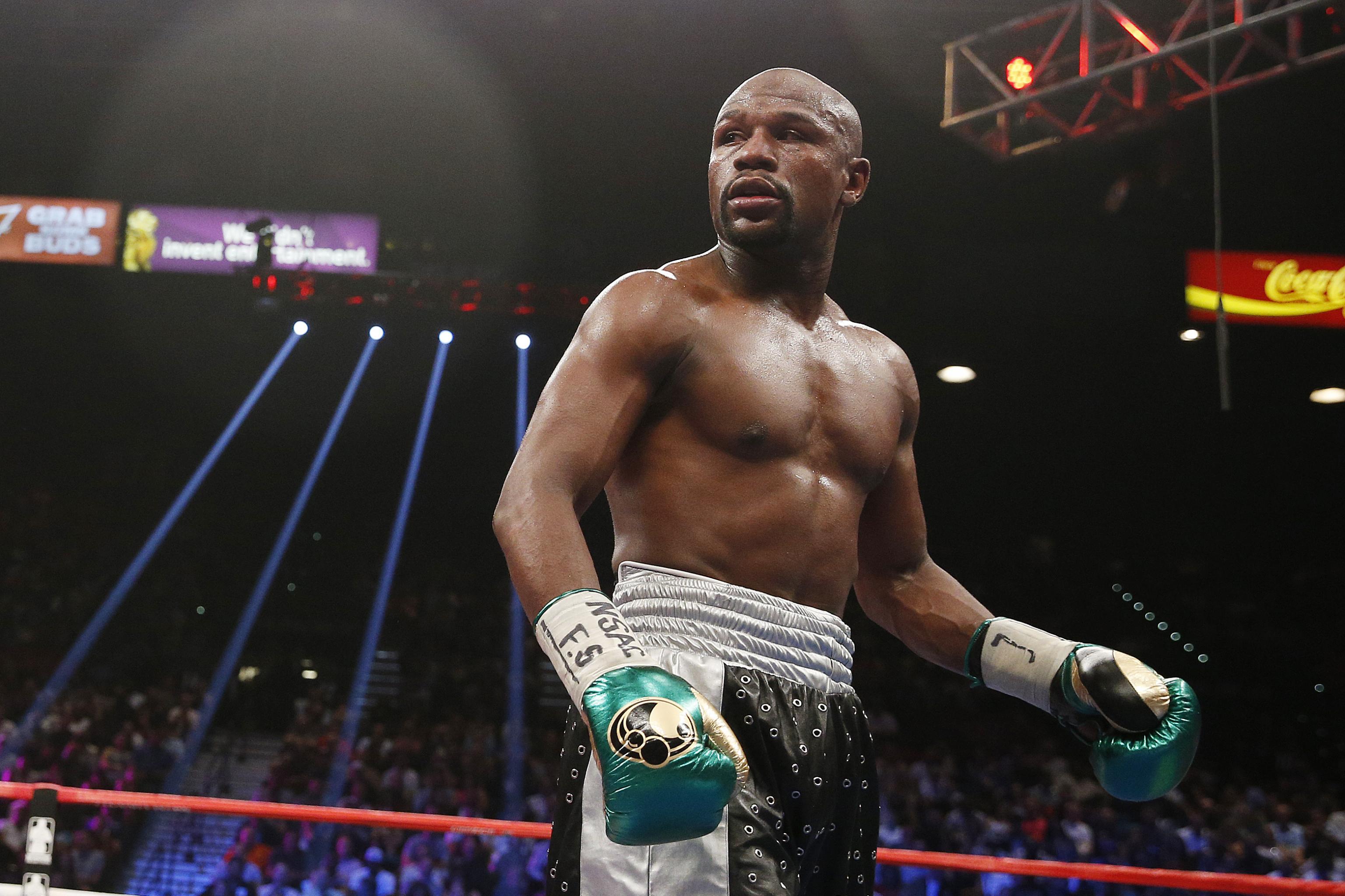 Retired and fading, Floyd Mayweather still remains boxing's