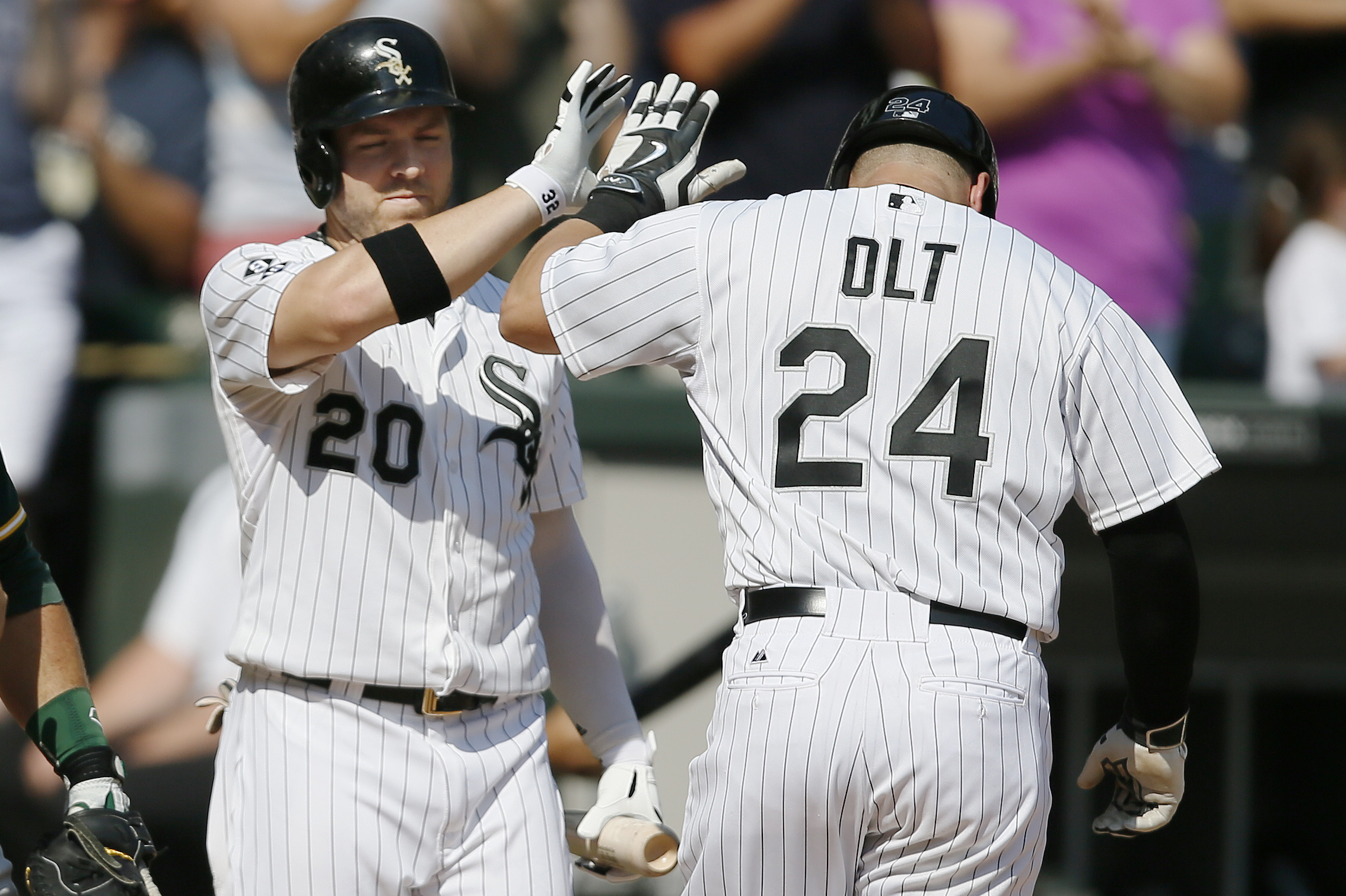 Báez taunts White Sox fans after hitting homer, Tigers win 7-2 – The  Oakland Press