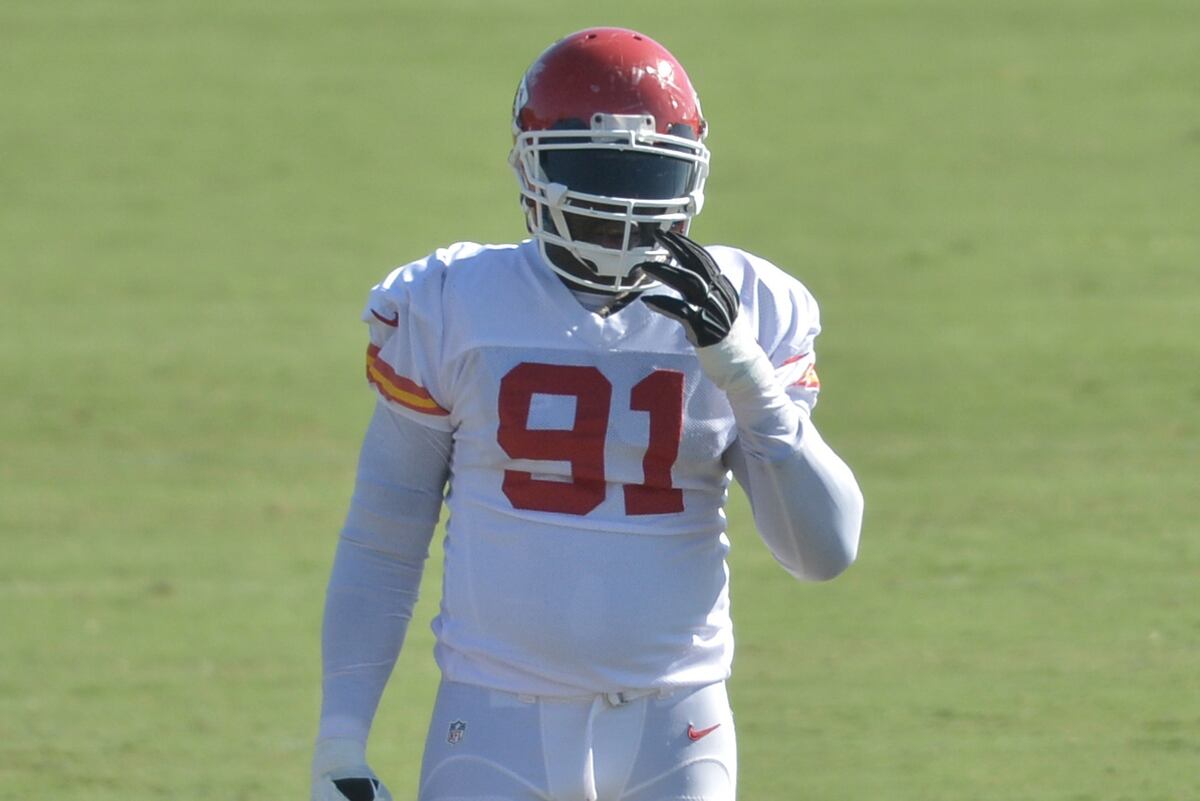 Tamba Hali Injury Updates on Chiefs LB�s Thumb and Return Bleacher