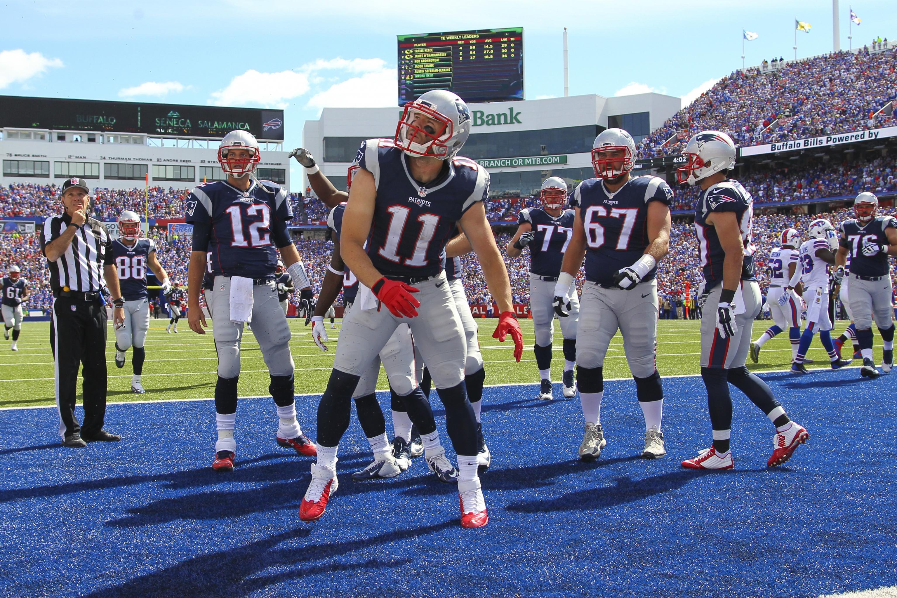 Buffalo Bills on X: One quarter to go in the regular season! #NEvsBUF