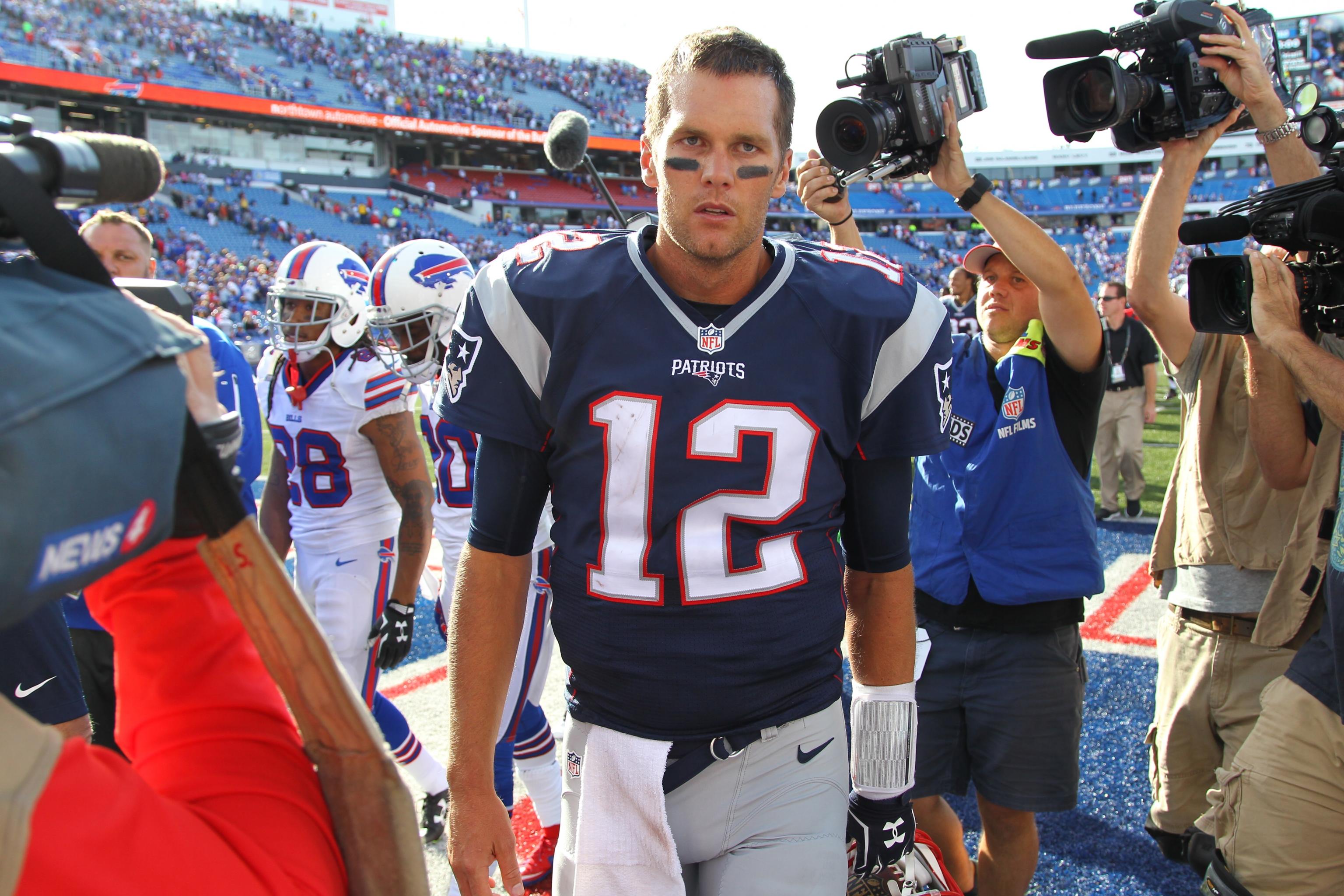 Tom Brady carves up Pittsburgh Steelers as New England Patriots